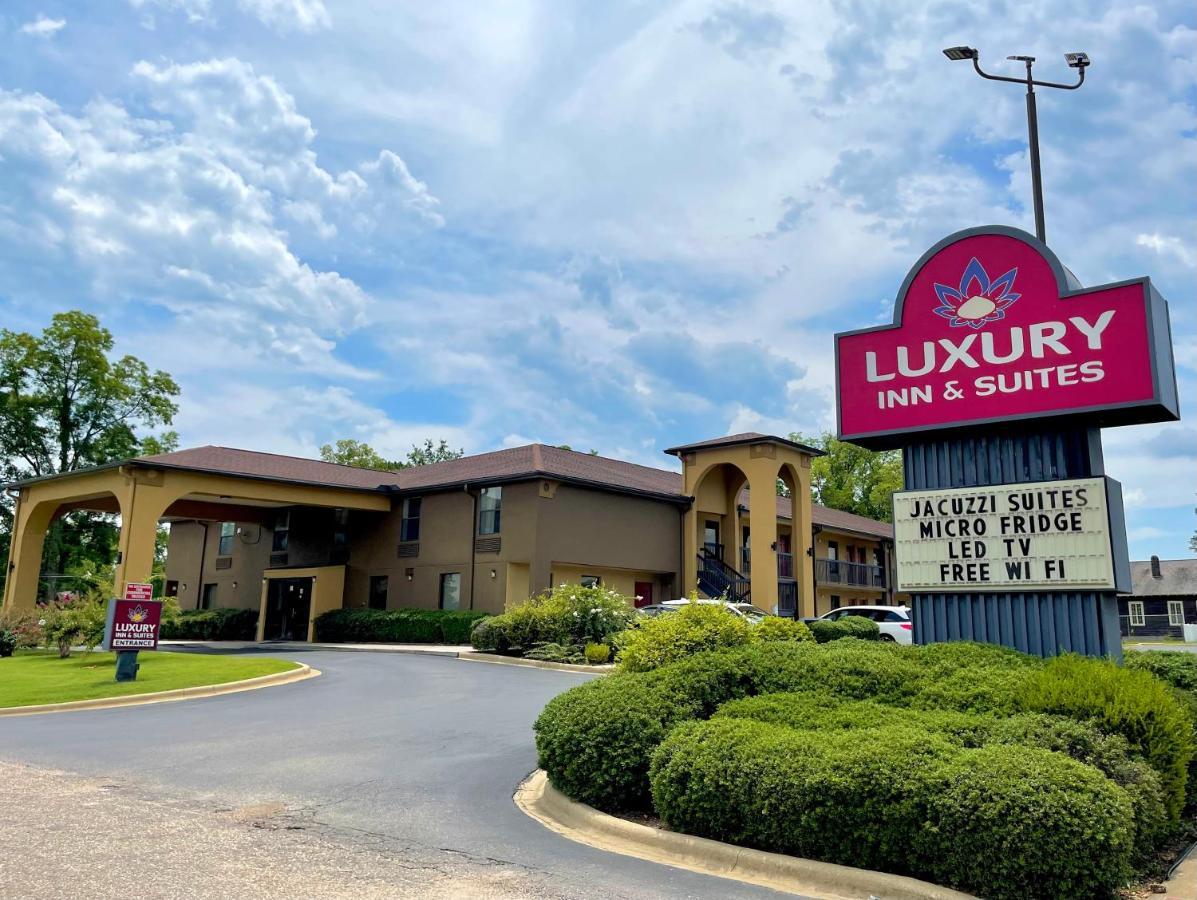 Luxury Inn & Suites Селма Екстериор снимка