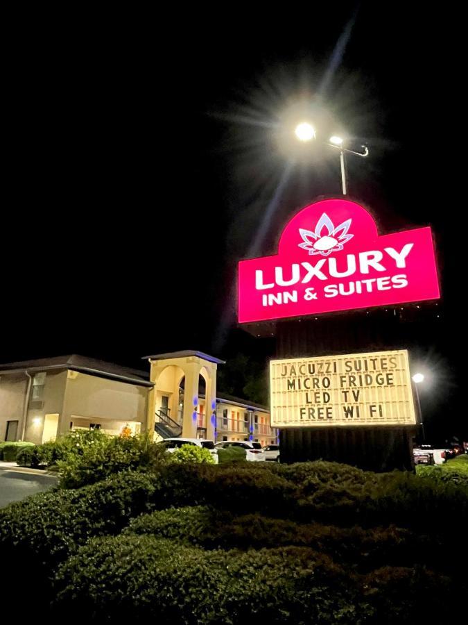 Luxury Inn & Suites Селма Екстериор снимка