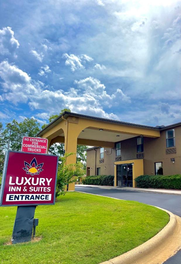 Luxury Inn & Suites Селма Екстериор снимка
