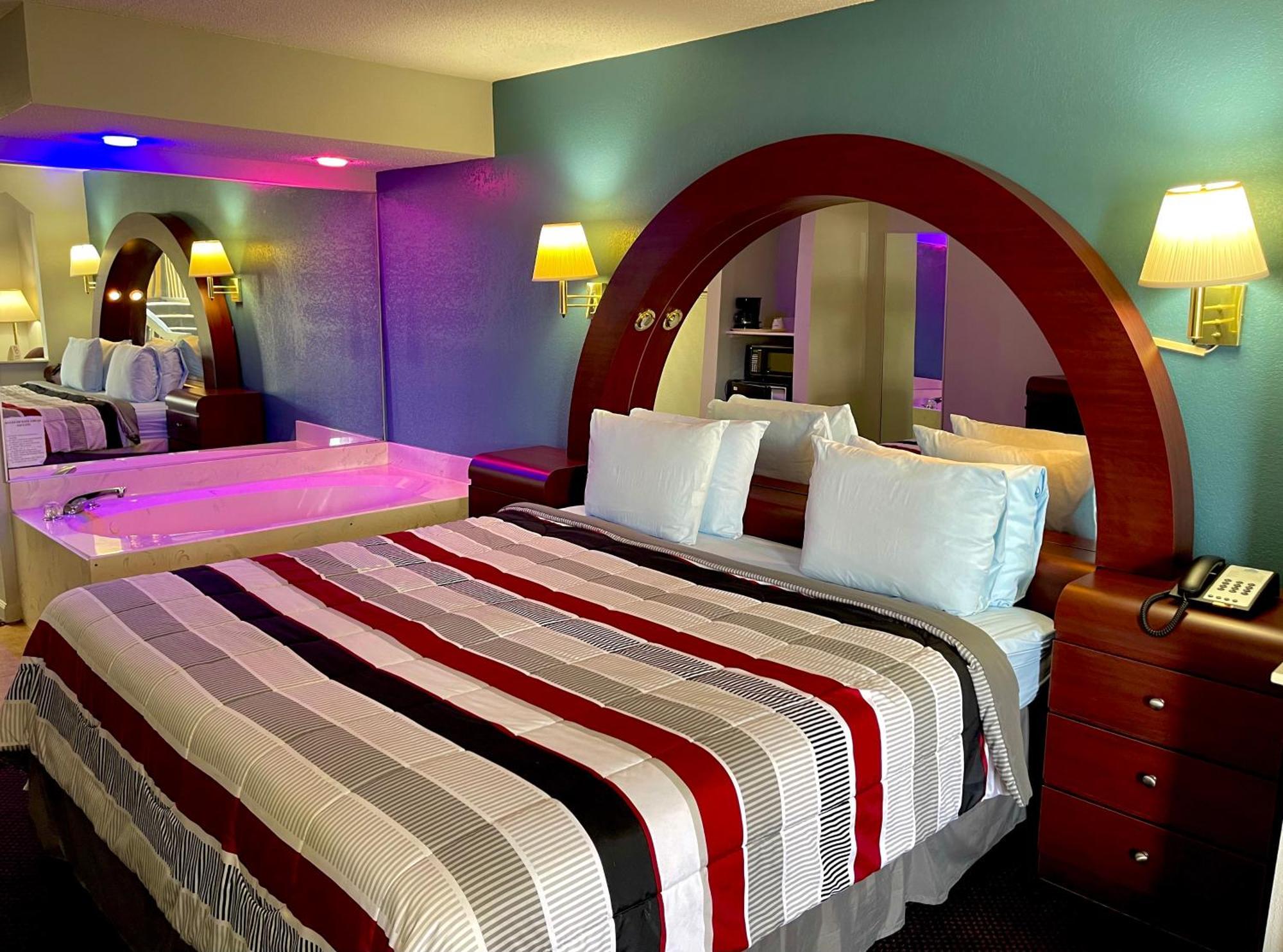 Luxury Inn & Suites Селма Екстериор снимка