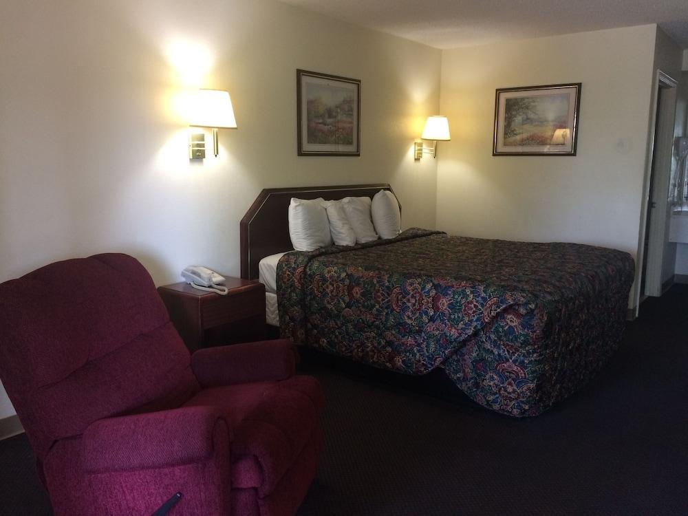 Luxury Inn & Suites Селма Екстериор снимка