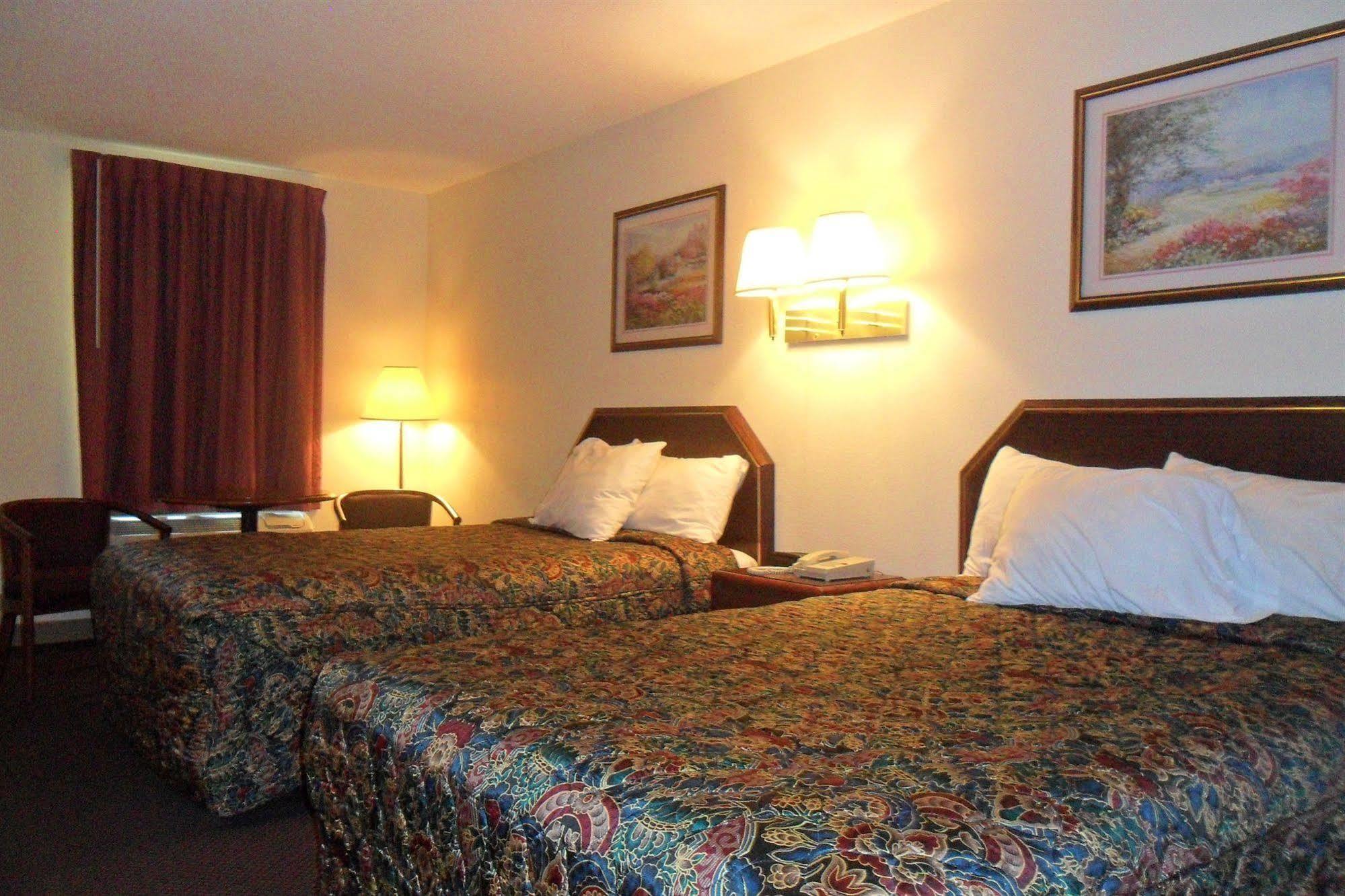 Luxury Inn & Suites Селма Екстериор снимка